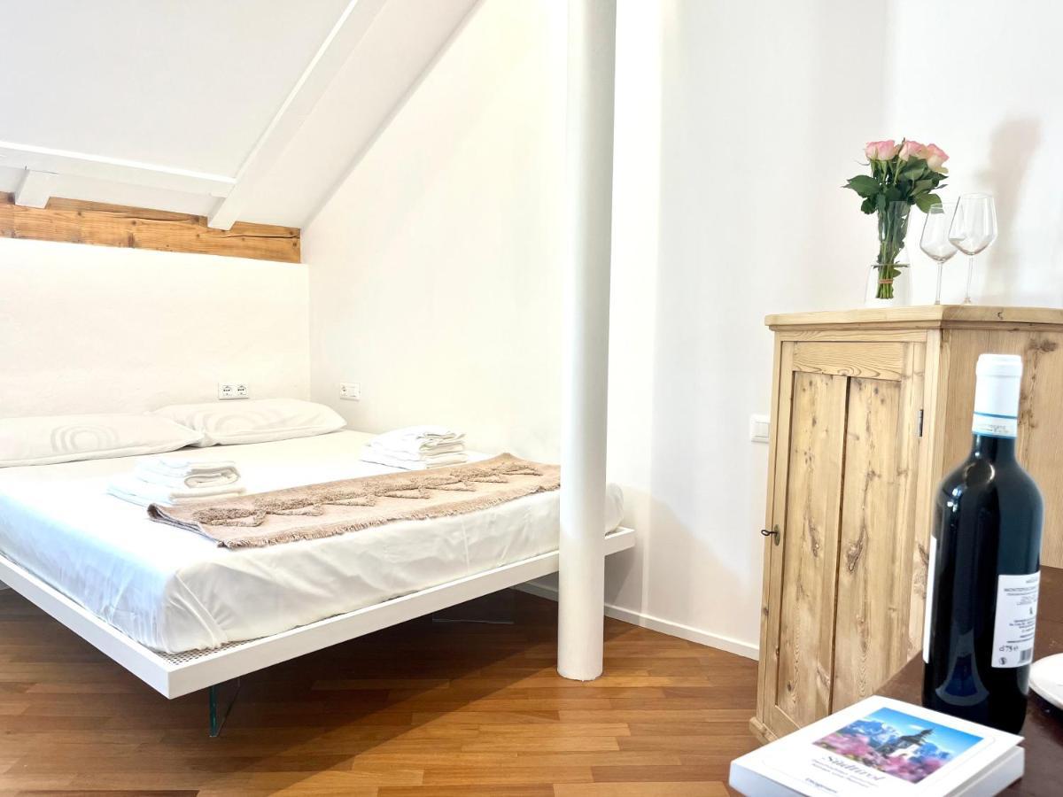 Historic Rooms And Apartments In The City Centre Of Bozen Exterior foto