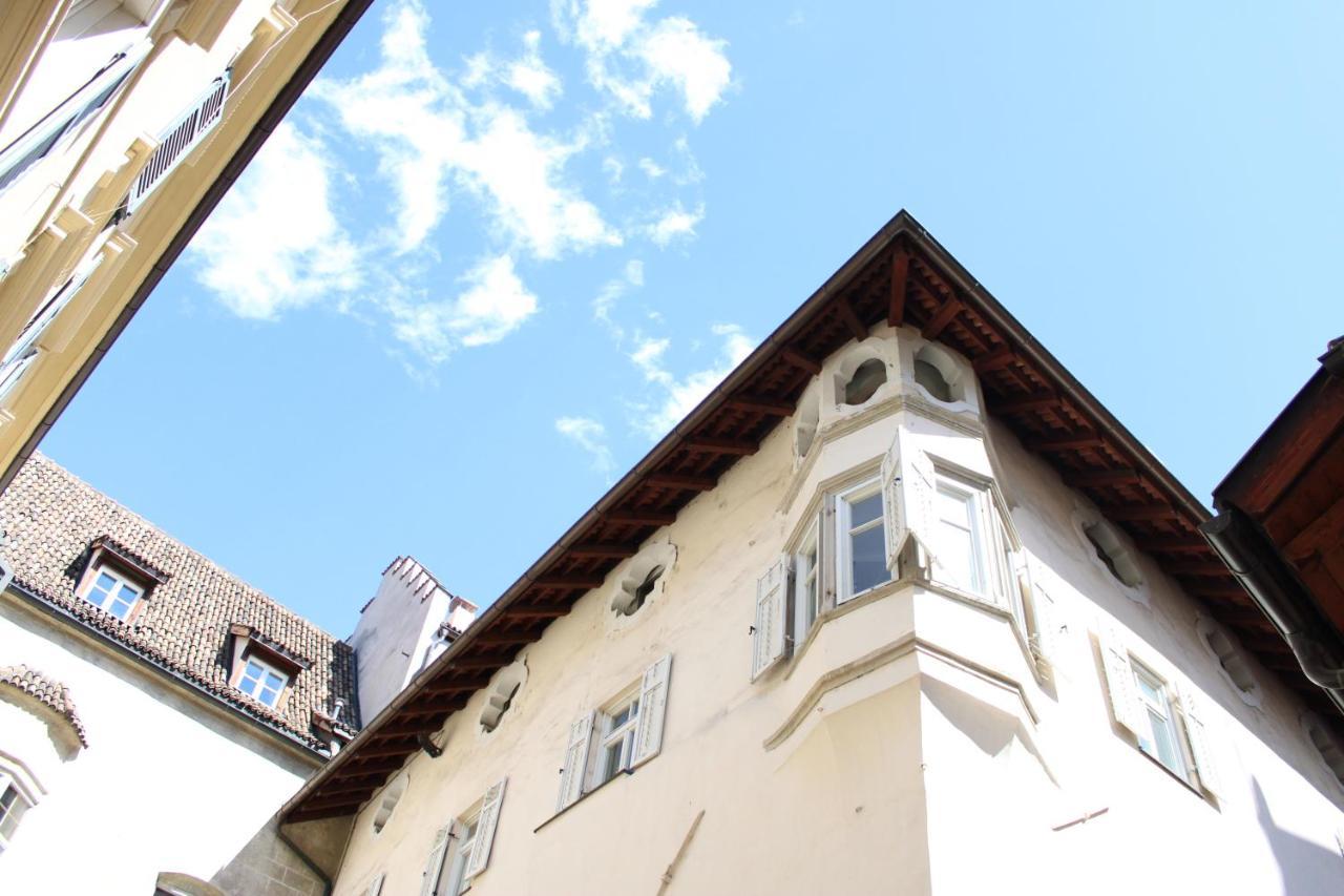Historic Rooms And Apartments In The City Centre Of Bozen Exterior foto