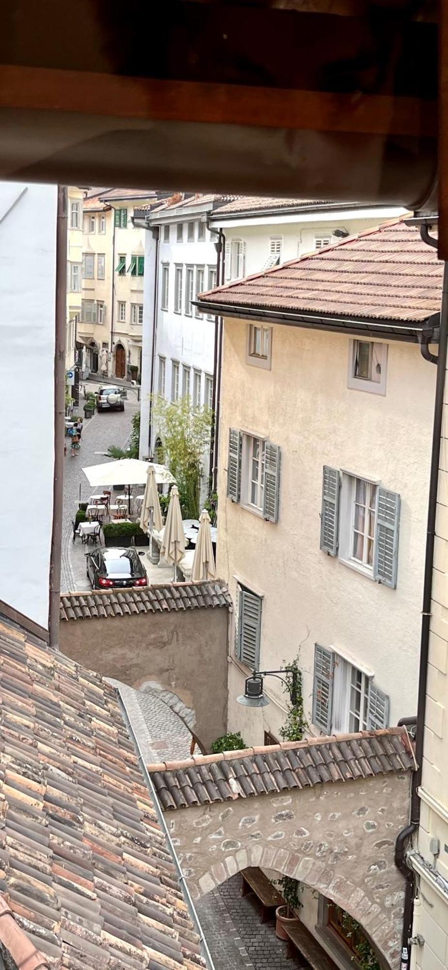 Historic Rooms And Apartments In The City Centre Of Bozen Exterior foto